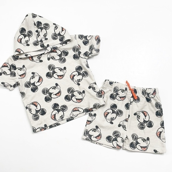 Disney Baby Mickey Mouse baby matching set - Picture 1 of 3
